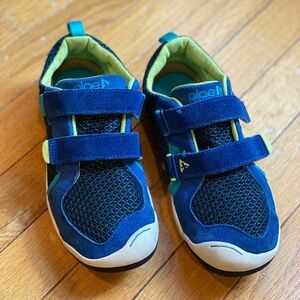 PLAE Kids Ty Sneakers (Hyper Blue) Navy and Lime Sneakers size 4